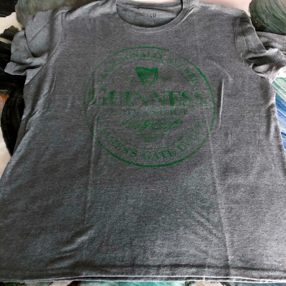 Guinness logo vintage look graphic tee